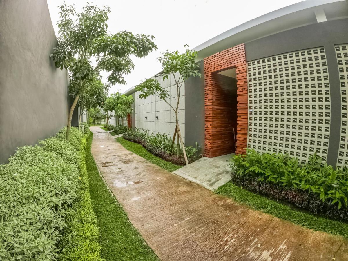 Villa Carmela Batu By Kingspark 8 מראה חיצוני תמונה